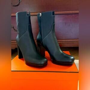 Hermes Authentic Black Ankle 90 Veau Epsom w H cutout 39 NWT